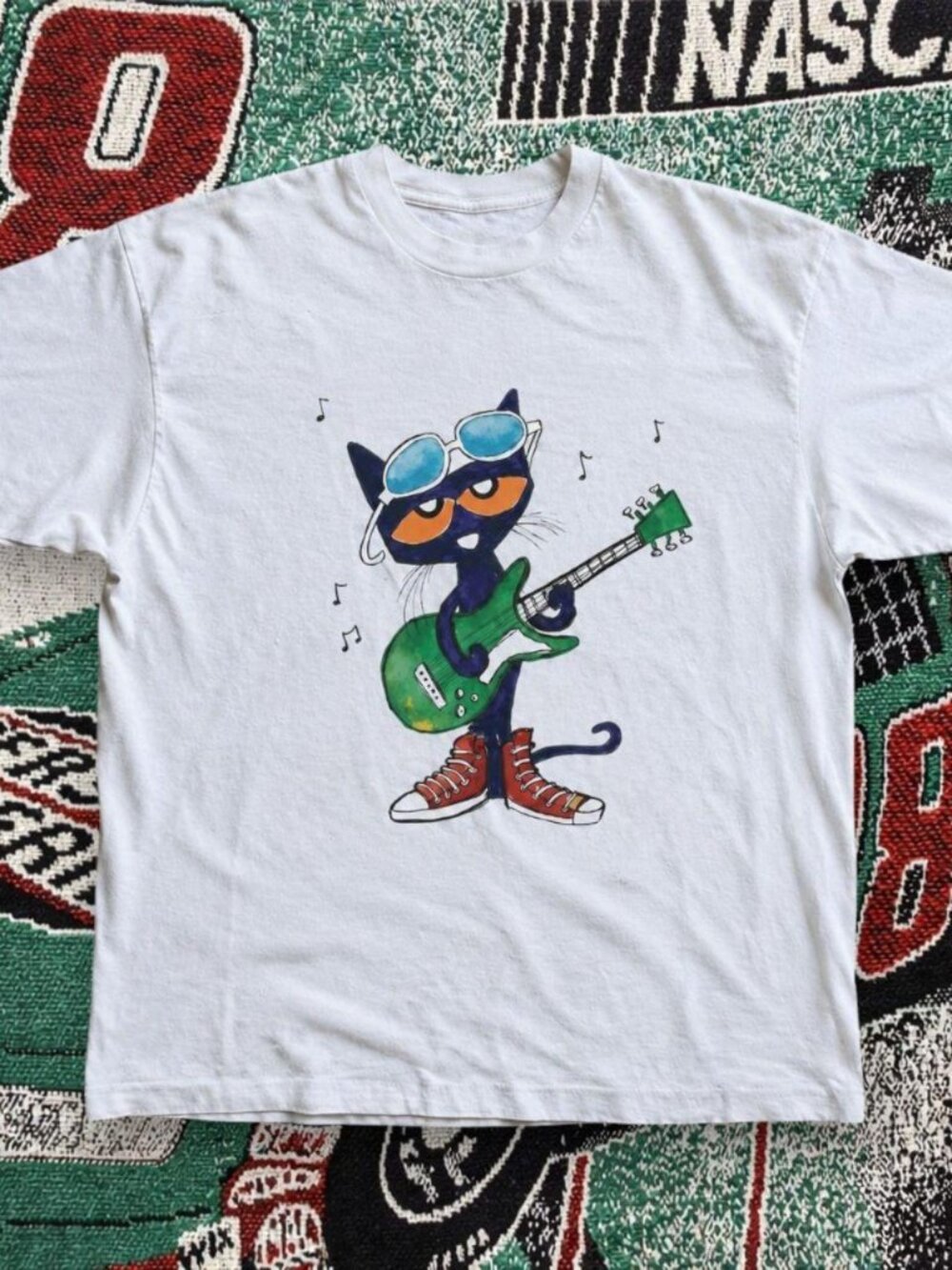 Playing guitar Cat Graphic T-shirt